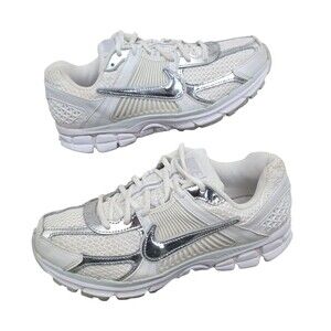 Nike Air Zoom Vomero 5 Shoe Womens Size 9.5 Summit White Metallic Silver Sneaker